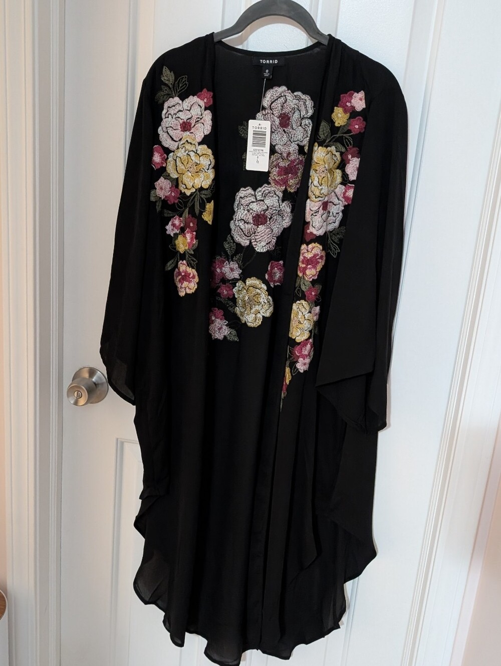 Torrid Georgette Shirtail Embroidered Kimono